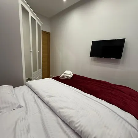 Balkan Square Apartment