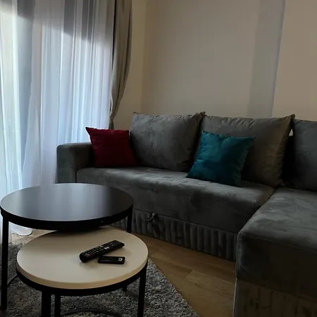 Balkan Square Apartment *