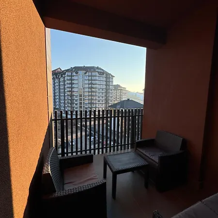 Balkan Square Apartment *